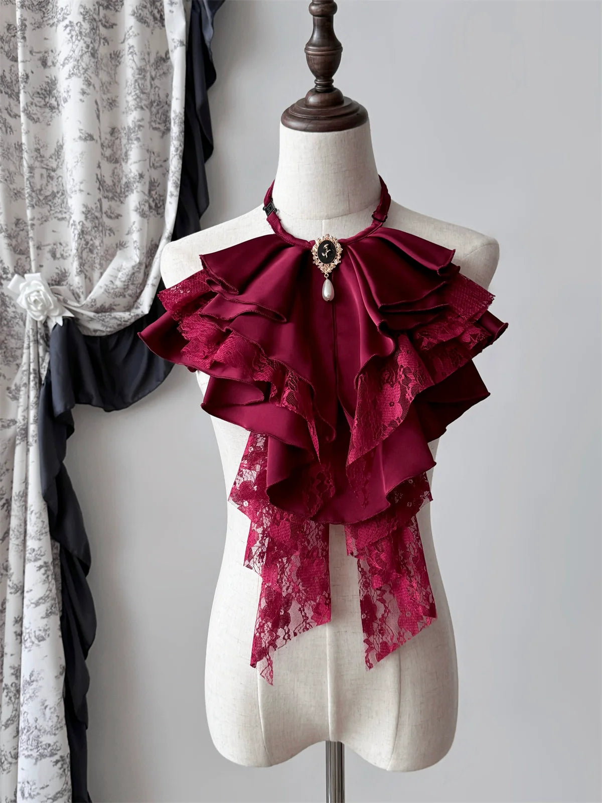 Muppet Mind Ben~Crow's Dinner~Gorgeous Lolita Jabot with Detachable Brooch
