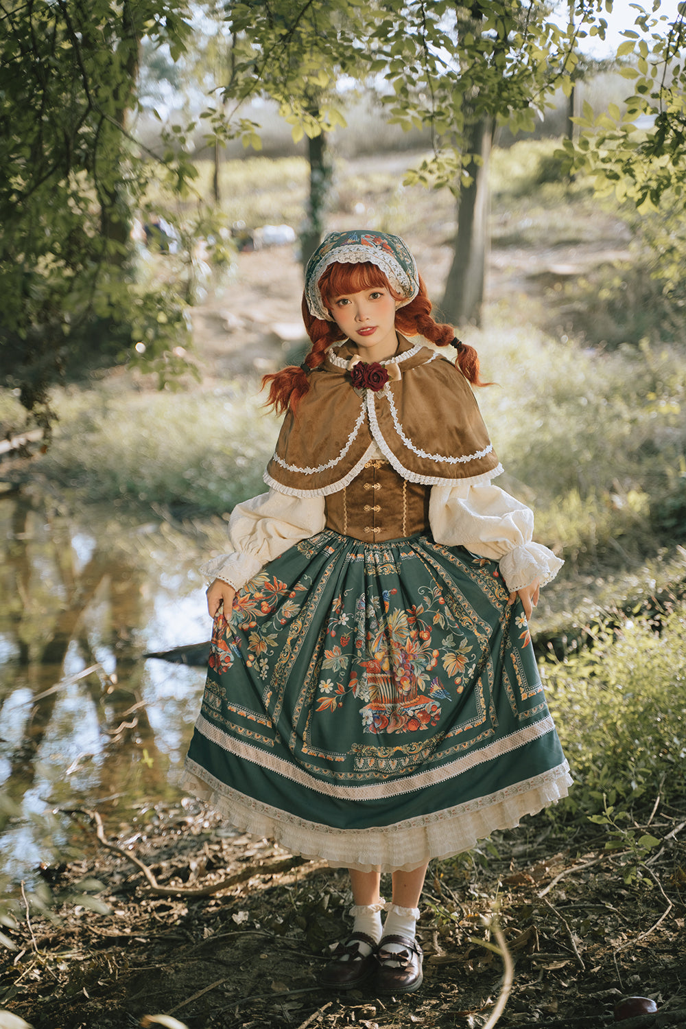 Miss Point~Praise of Abundance~Bavarian Style Lolita Velvet Hooded Cape