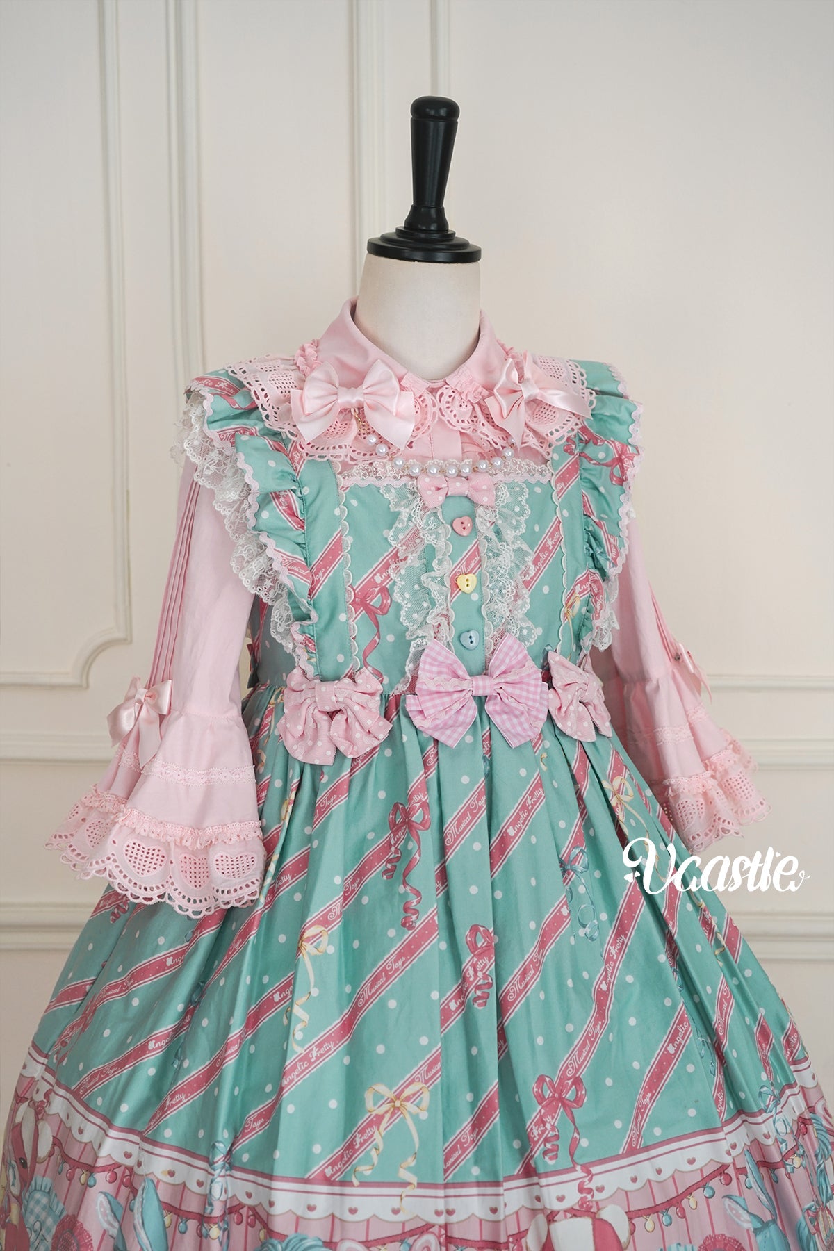 Vcastle~Sweet Crepes~Sweet Lolita Shirt with Princess Sleeves and Bow Chain