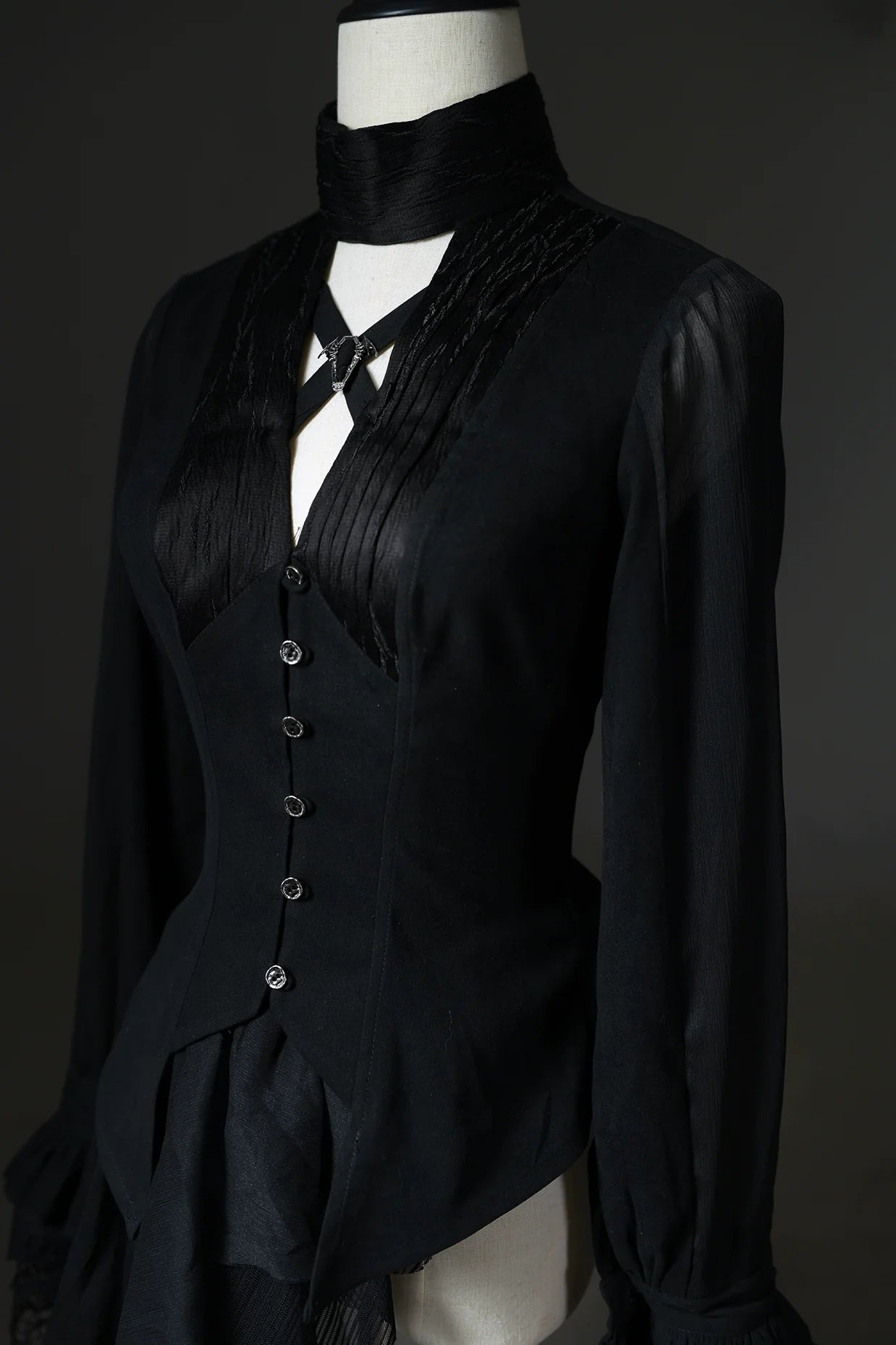LilithHouse~Horror House~Gothic Lolita Blouse Patchwork V-neckline Black Shirt