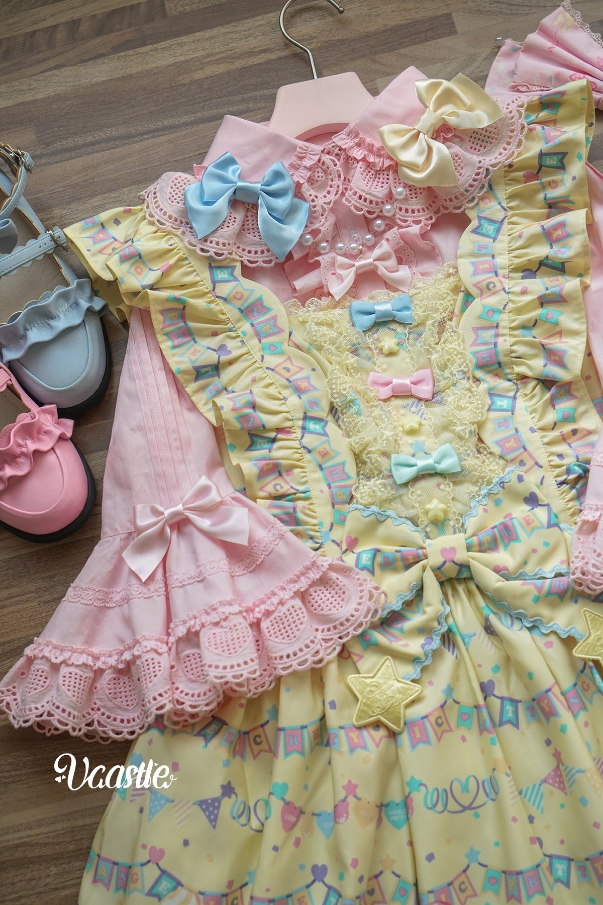 Vcastle~Sweet Crepes~Sweet Lolita Shirt with Princess Sleeves and Bow Chain