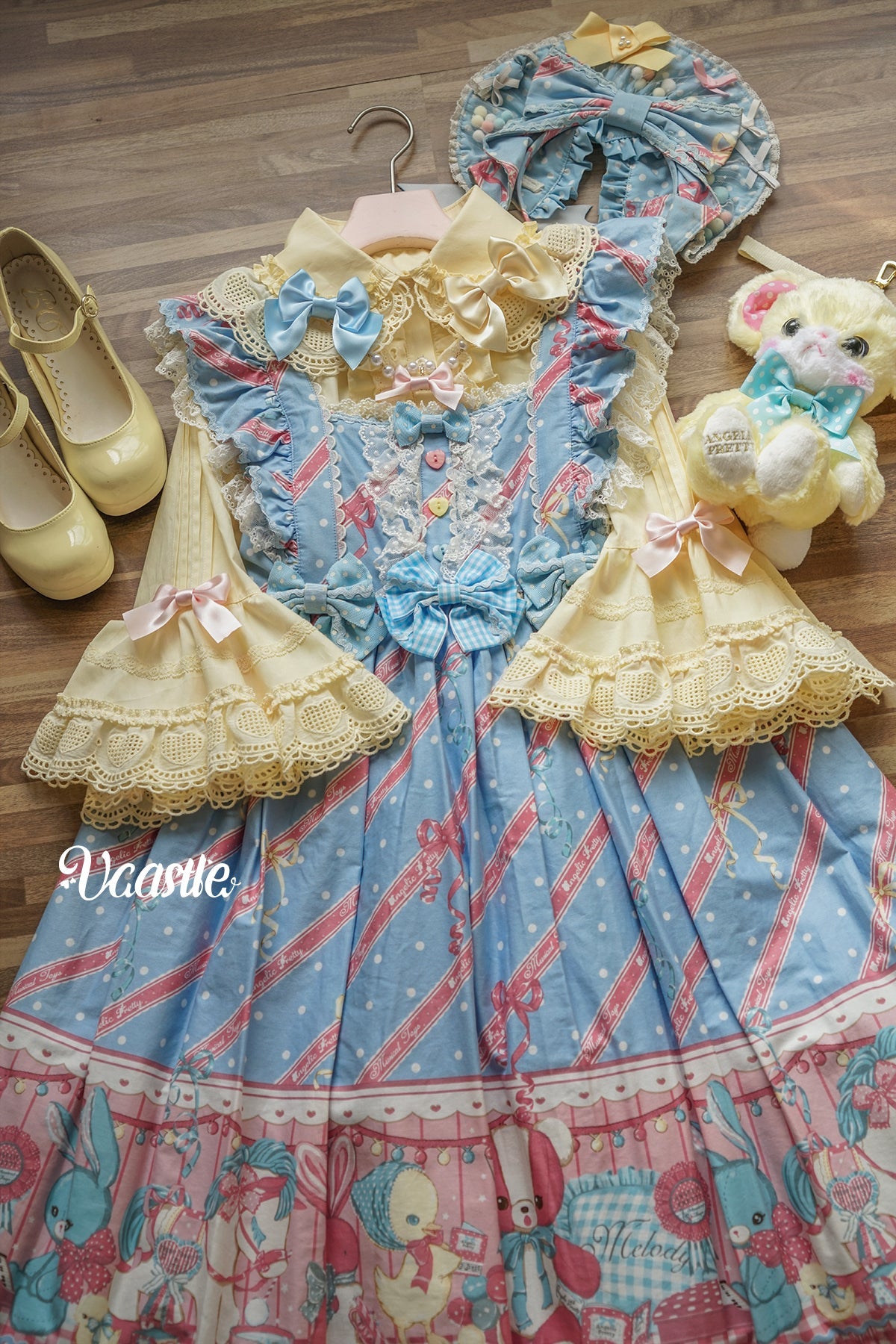 Vcastle~Sweet Crepes~Sweet Lolita Shirt with Princess Sleeves and Bow Chain