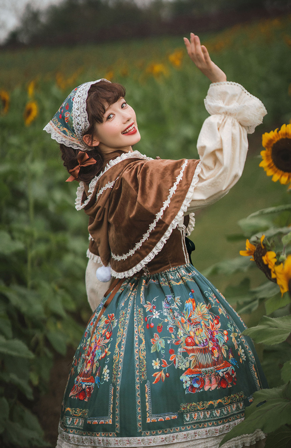 Miss Point~Praise of Abundance~Bavarian Style Lolita Velvet Hooded Cape